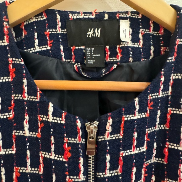 HM “CHANEL” TYPE BLAZER - Picture 2 of 4